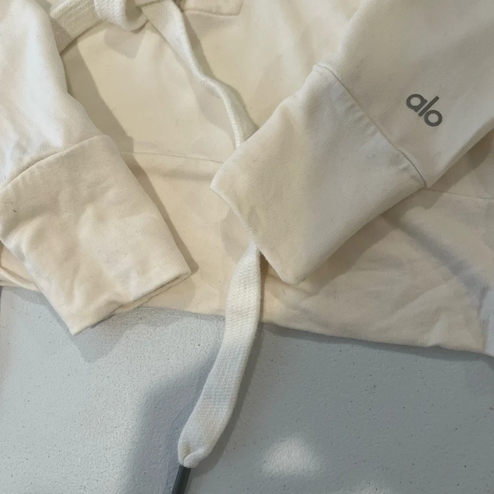 ALO Yoga Cream Lace-Up Sweatshirt  S  NWOT